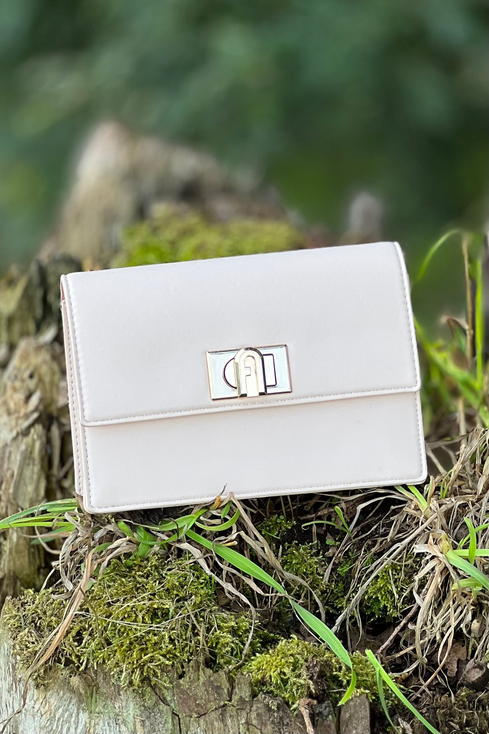 Darling Clutch - Pastel Pink