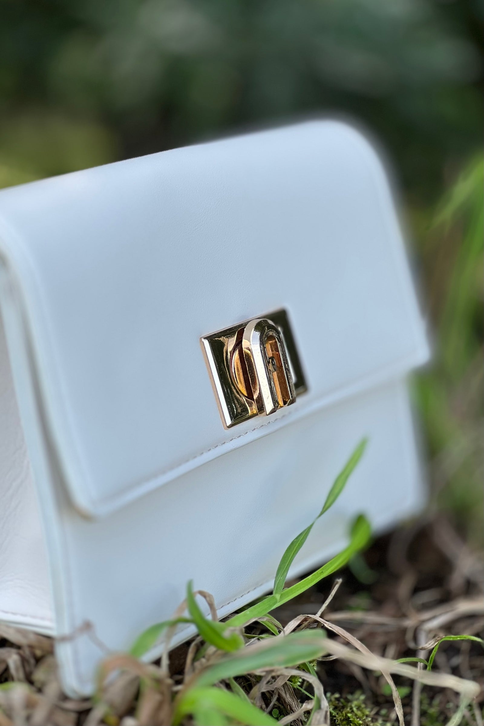 Darling Clutch - Creamy White