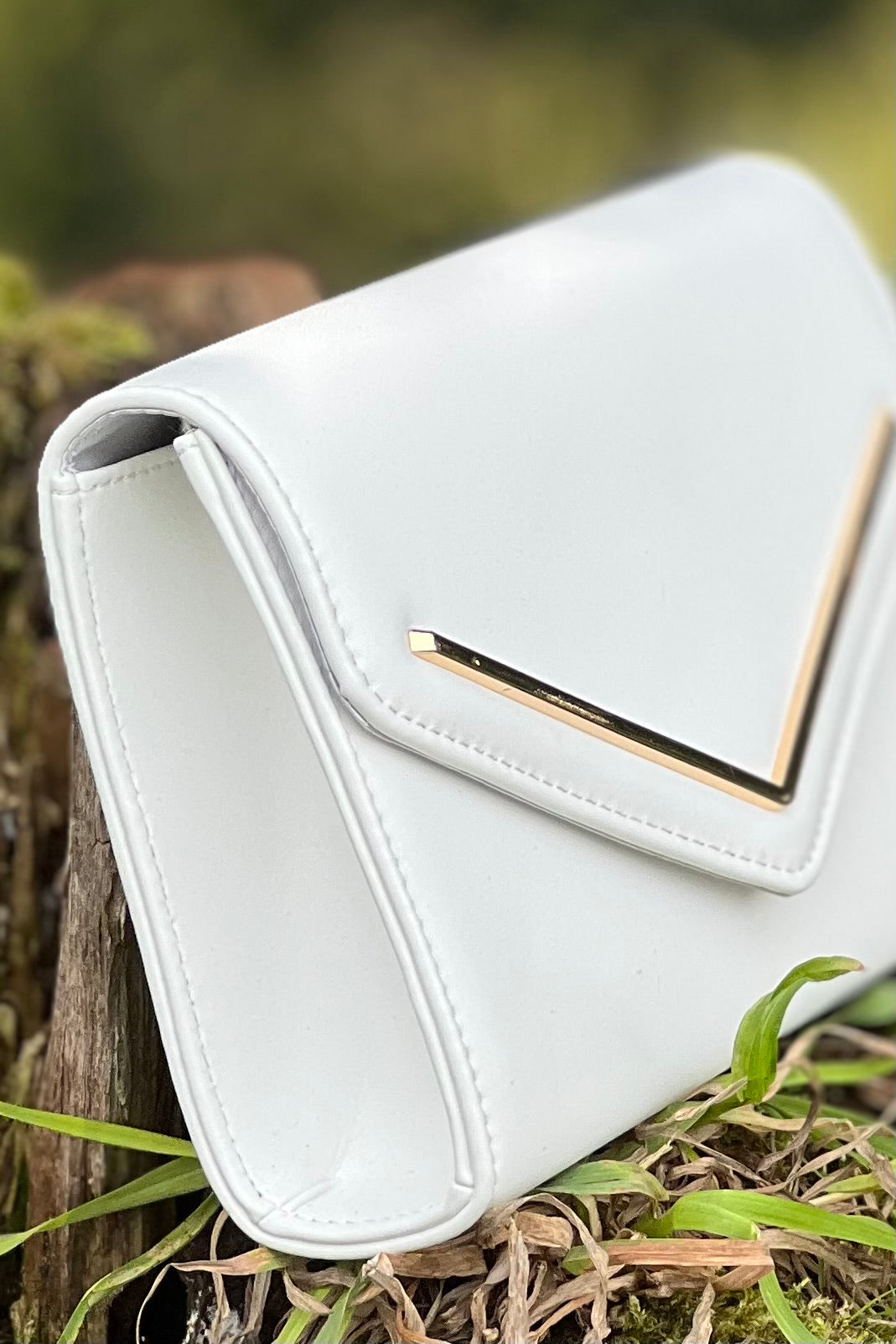 You’ve Got Mail Clutch - White