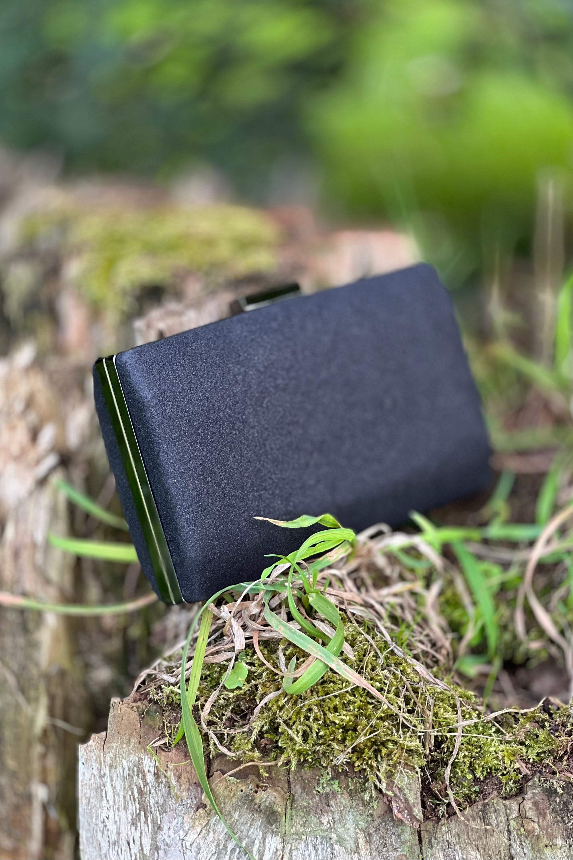 Simple Clutch - Black