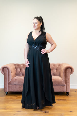 Timeless Beauty Dress - Black Queen Size