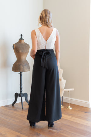 Classy Jumpsuit - Black & White