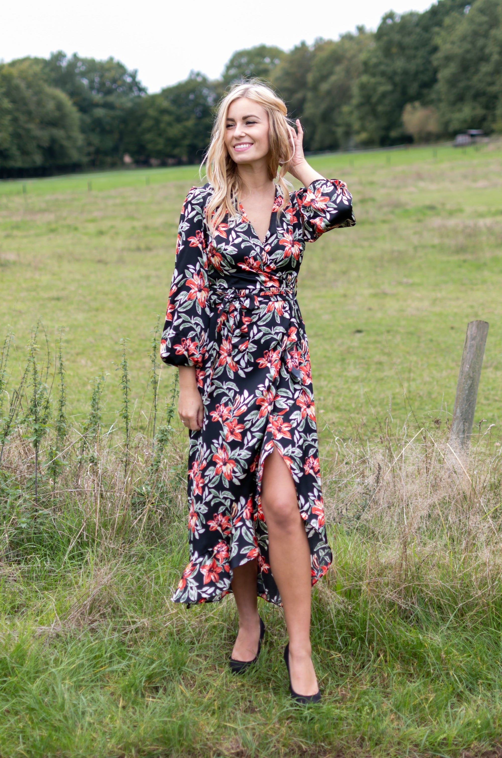 Tea Time Dress - Black & Red