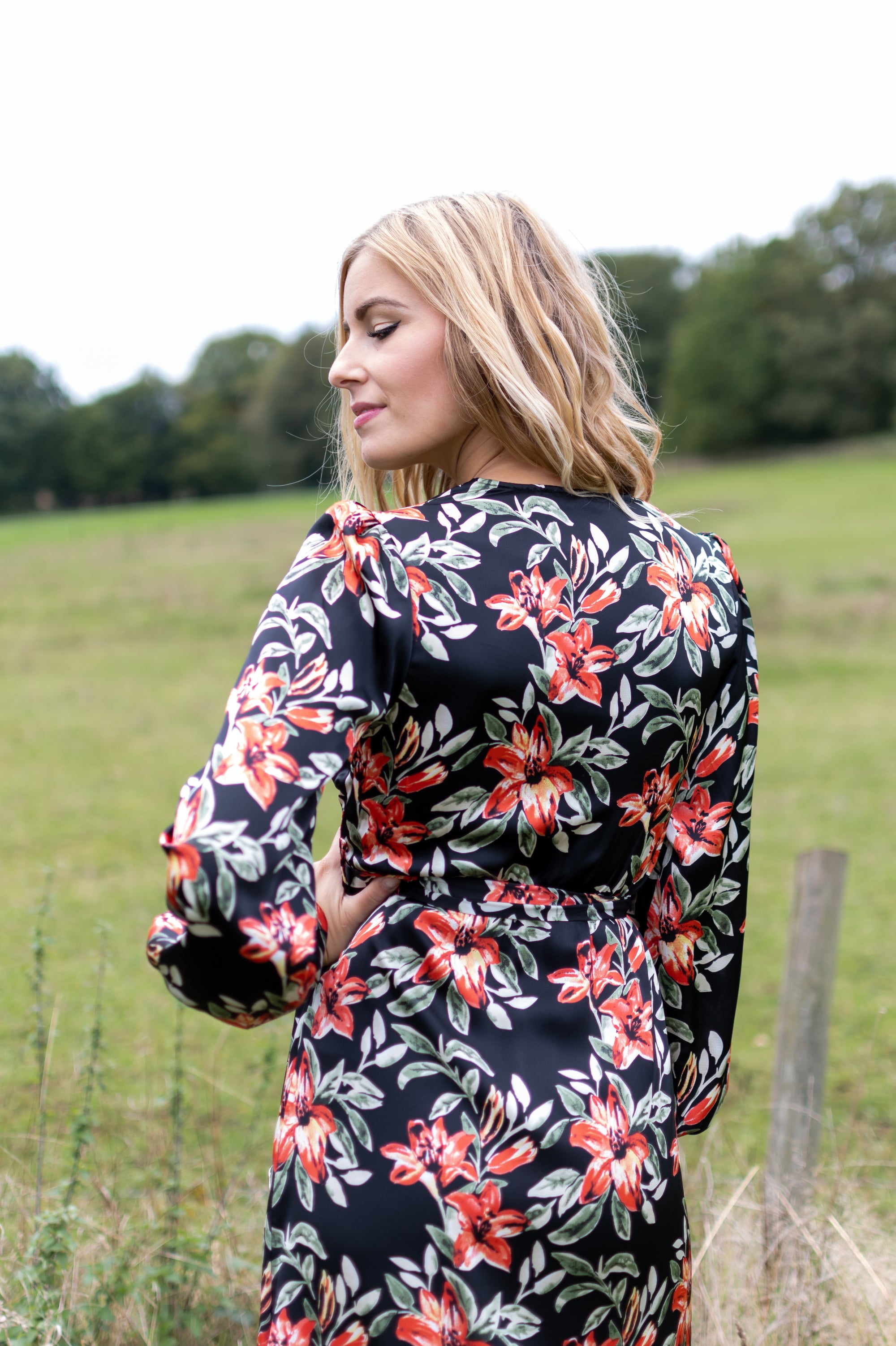 Tea Time Dress - Black & Red