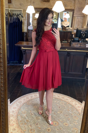 Cute As A Button Dress - Cerise (alleen online te koop, niet in de winkel)